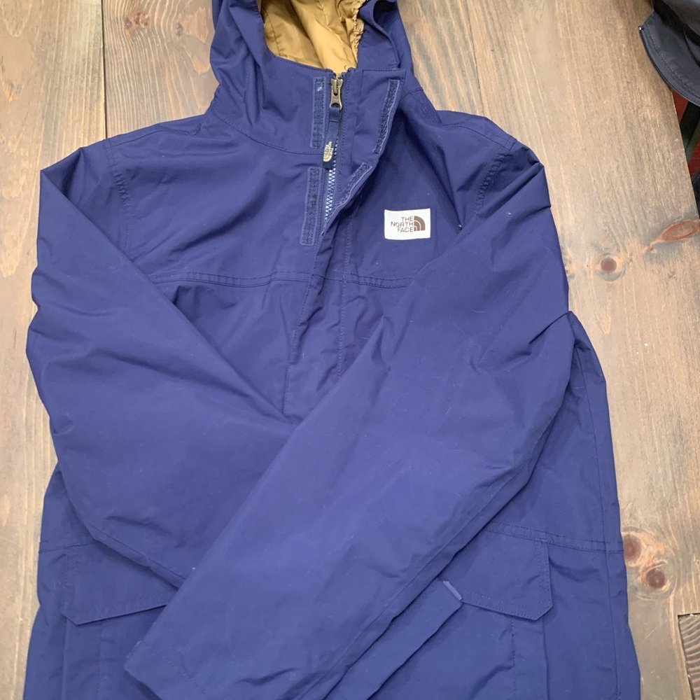 Boys North Face shell and liner - Navy blue size Lg (14-16)